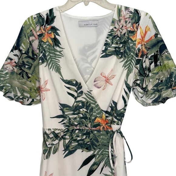 Adelyn Rae Floral Ivory Ruffled Short‎ Sleeve Wrap Dress - Size Medium - Picture 2 of 9